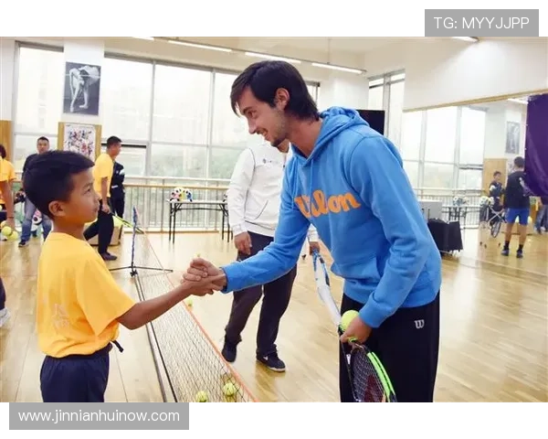 网球世界最新赛事动态与顶尖选手精彩表现盘点